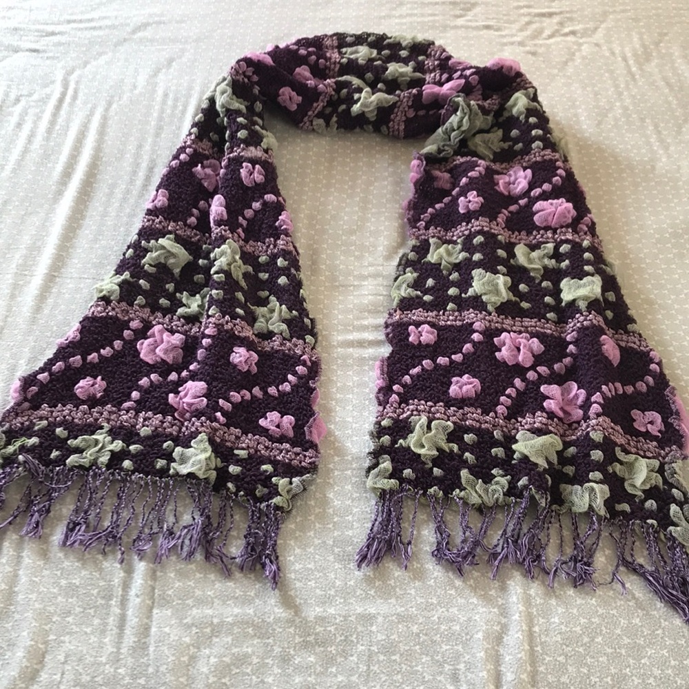 SCARF - NWOT lightweight scarf